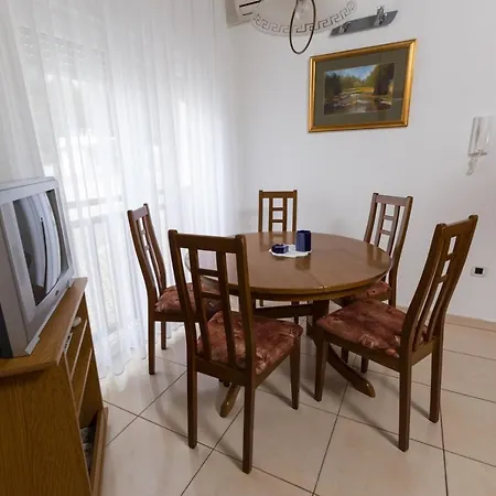 In Okrug Donji With Sea View, Balcony, Air Conditioning, Wifi 5166-2 *